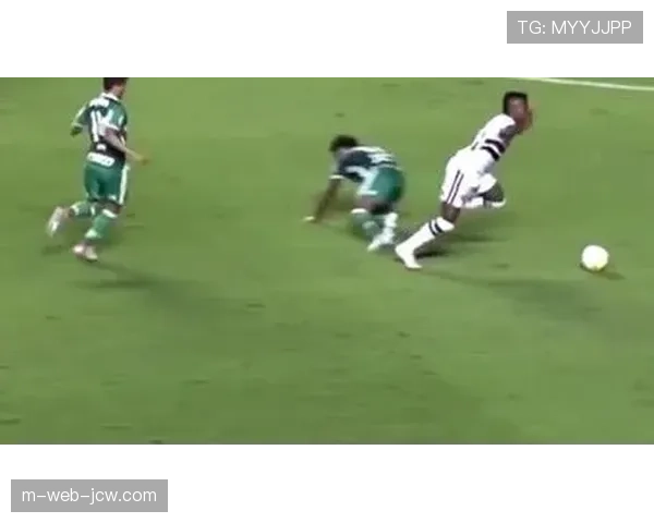 瑞士队世界杯小组赛稳守反击 零封卡塔尔展现防守韧性