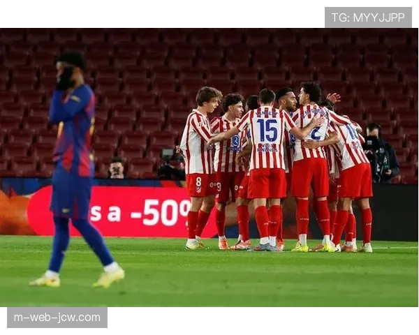 奥尔莫回撤组织激活莱万 第三人跑动体系完善巴萨进攻